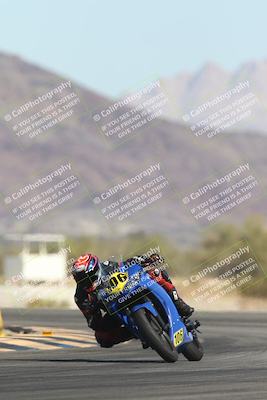 media/Oct-30-2025-Racers Edge (Thu) [[dabbdaf680]]/3-B Group/Session 2 (Turn 14)/